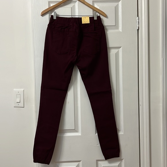 New burgundy casual stretch Jeans. - Picture 2 of 2
